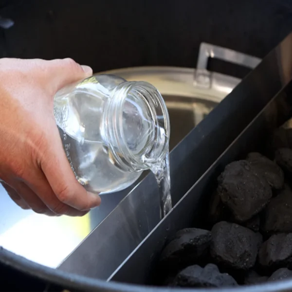 Pojemnik na wodę do grilli węglowych, gazowych i pelletowych 22" Slow'N Sear® Water Wall - obrazek 3